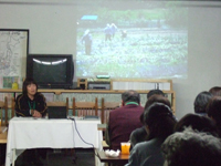 ���H���\