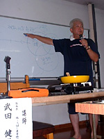武田健氏