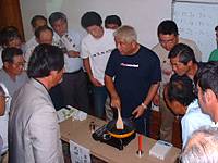 三相分布を簡易測定する写真